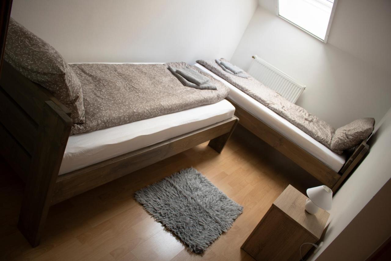 Appartamento Csalogány Apartman Szekszárd Esterno foto