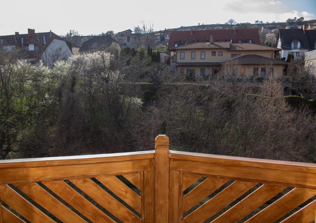 Appartamento Csalogány Apartman Szekszárd Esterno foto
