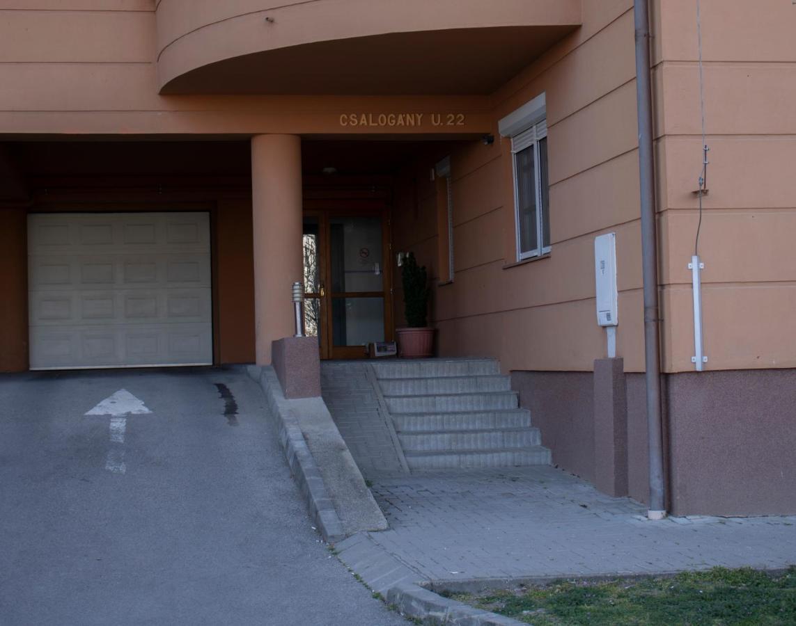 Appartamento Csalogány Apartman Szekszárd Esterno foto